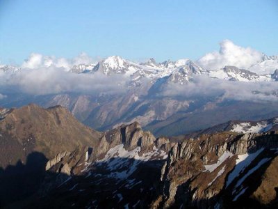 Derrire Lauriolle et Saint-Mont : massif du Ger