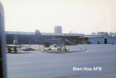 Bien Hoa AFB Aircraft-07