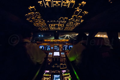 Turning on the runway 747-8