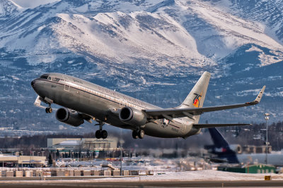 Alaska Airlines 737 - retrofit