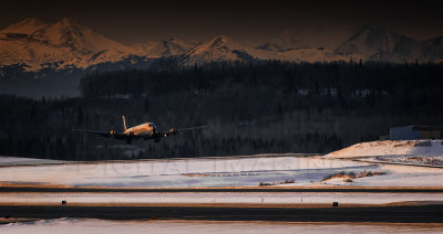 Everts Air Cargo DC-6 - Early morning departure