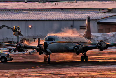 Everts Air Cargo DC-6