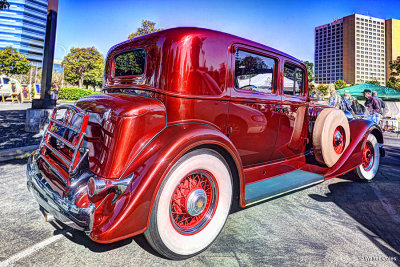 Packard 1933 Sedan Show 2-13 HDR R.jpg