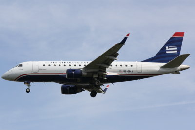 Embraer 170 (N816MA) 