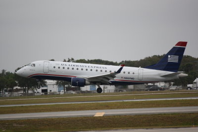 Embraer 170 (N807MD)