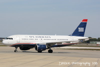 Airbus A319 (N751UW)