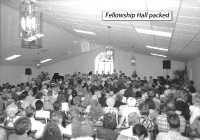Fellowship Hall packed 001.jpg