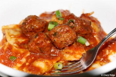 5481- meatballs and ravioli pasta