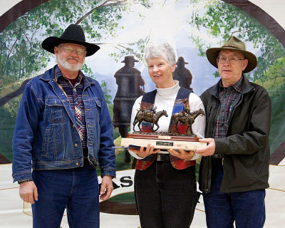 Rich and Louise Guthrie receiving the Lifetime Achievement Award