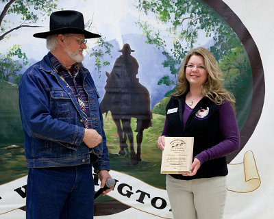 Heather Moorman receiving Cinch Award