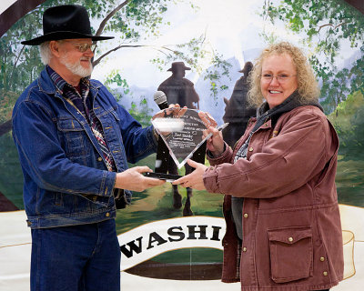 Teri Starke receiving the Presidents Diamond Award