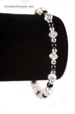 Onyx Gemstone & Crystal Beaded Bracelet