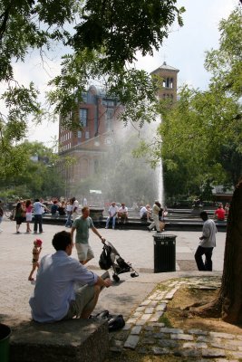 Fountain Plaza