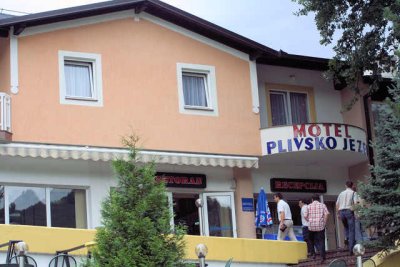 Motel Plivsco jezero at Jajce (text)