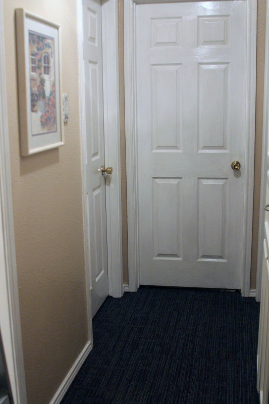 HALLWAY TO GUEST ROOMS