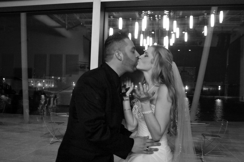 CAKE KISS