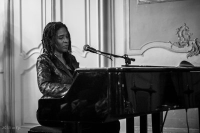 Mara Waldron trio 