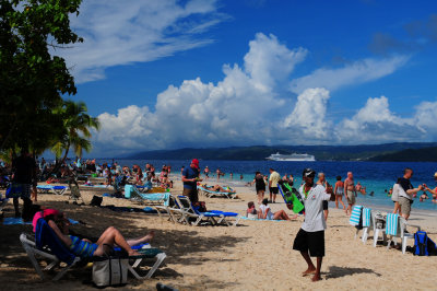 Cayo Levantado's Public Beach