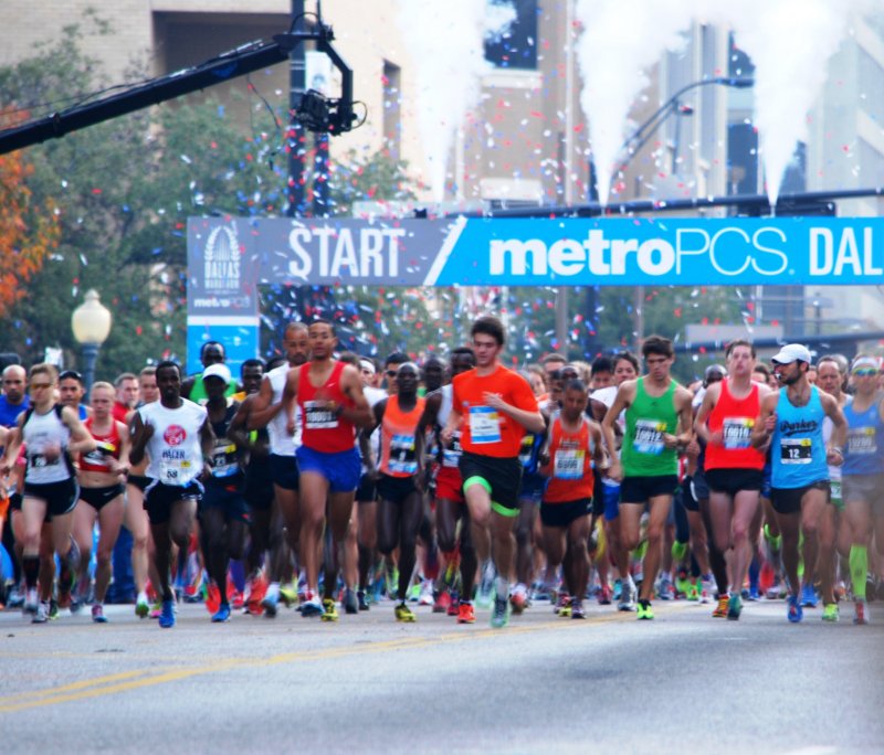 Start of 2012 Dallas Marathon