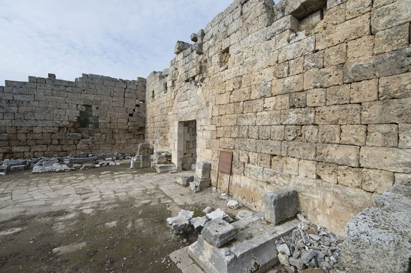 Perge december 2012 6857.jpg