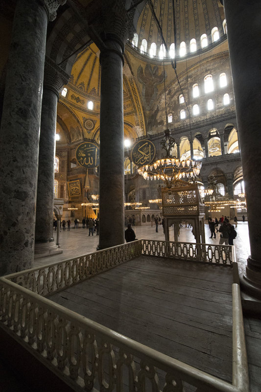 Istanbul Haghia Sophia december 2012 5983.jpg