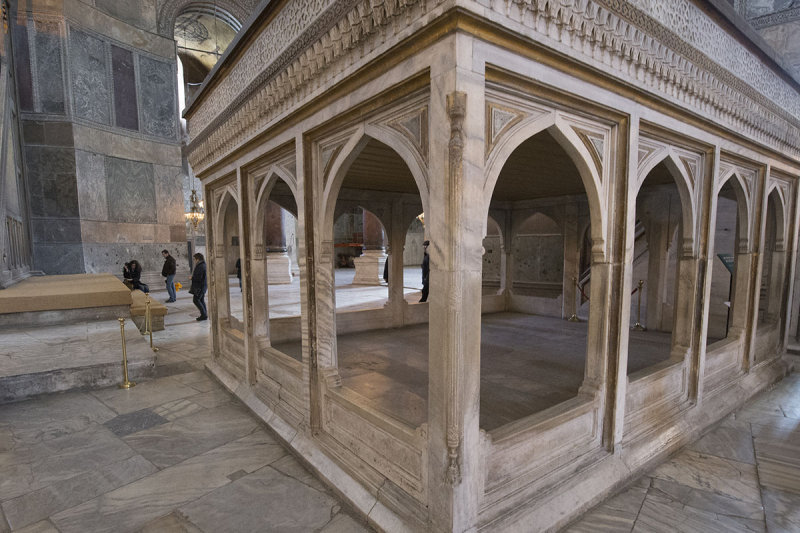 Istanbul Haghia Sophia december 2012 5991.jpg