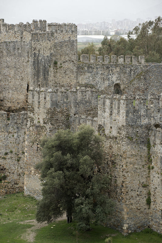 Anamur Castle March 2013 8733.jpg