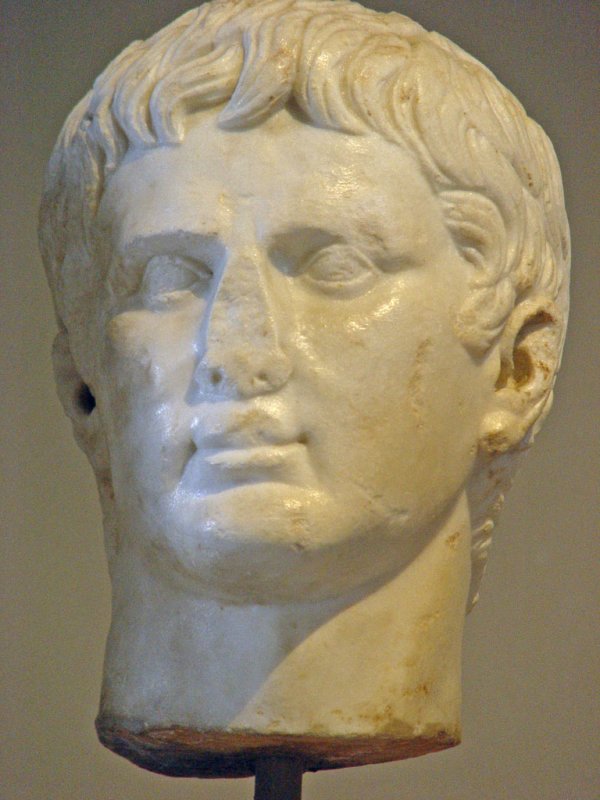 Istanbul Archaeological Museum 1544 Augustus.jpg