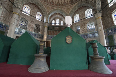 Istanbul Mehmed III mausoleum december 2012 6007.jpg