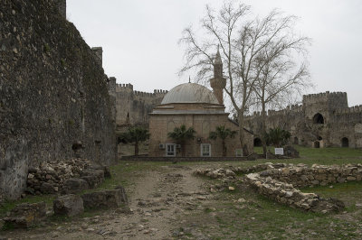 Anamur Castle March 2013 8580.jpg