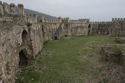 Anamur Castle March 2013 8650.jpg