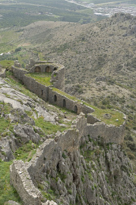 Kozan Castle southern walls 9718.jpg