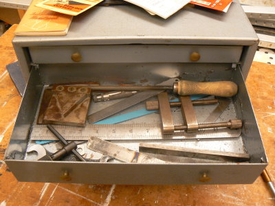 middle drawer.JPG
