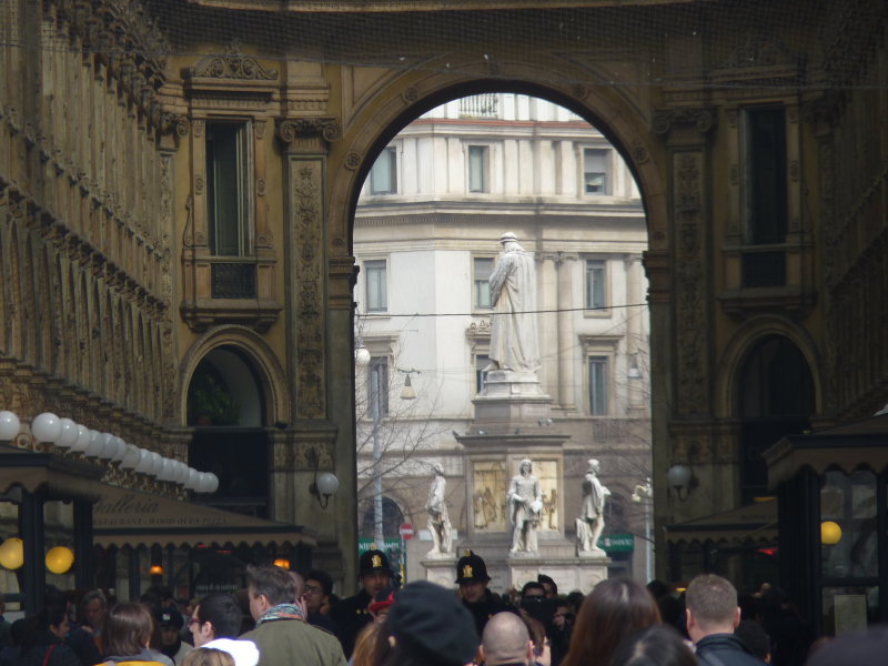 Sculpture at opposite end of the Galleria, from Cathedral Squre