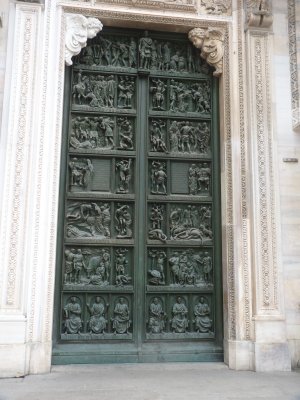 Duomo doors