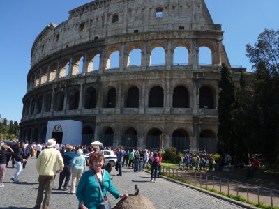 Nancy and group outside the Colosseum