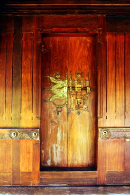 Door, Naalukettu, traditional Kerala home, Vasundhara Sarovar Premiere, Vayalar, Kerala