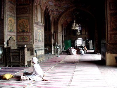 Wazir Khan, madrassas in session