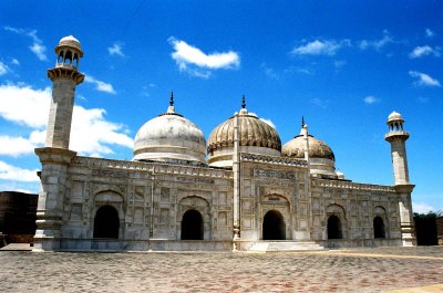 The mosque, according to LP, an exact duplicate of Delhi's Moti Masjid