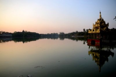 Kandawgyi Lake