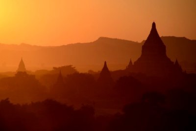 Bagan Sunset from Shwesantaw Pagoda