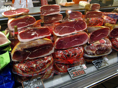Just point to choose your prosciutto .. 7137