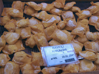 Freshly made ravioli .. 4987