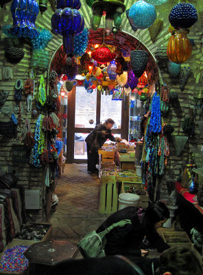 On via Pellegrino, a fantastic bead and glassware shop ..  3785_6