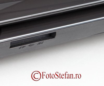 Toshiba Satellite P755-12G_card reader.jpg