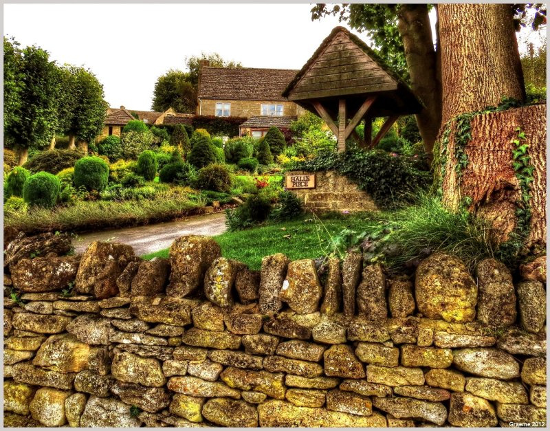 Snowshill Village
