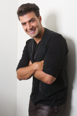 JenCarlos Canela