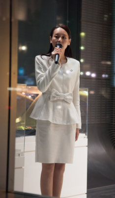 Car showroom announcer