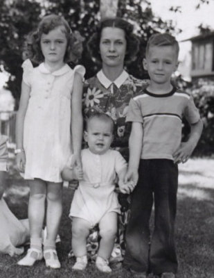 Reid Family  1942
