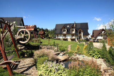 Zacopane hotel garden.JPG